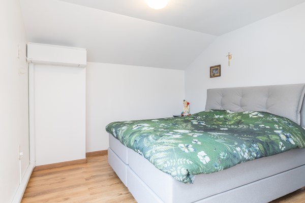 Foto - Te koop: Instapklare, monumentale woning met ruime woonkamer, tuinkamer en echte Amerikaanse veranda op een ruim perceel in Landgraaf.